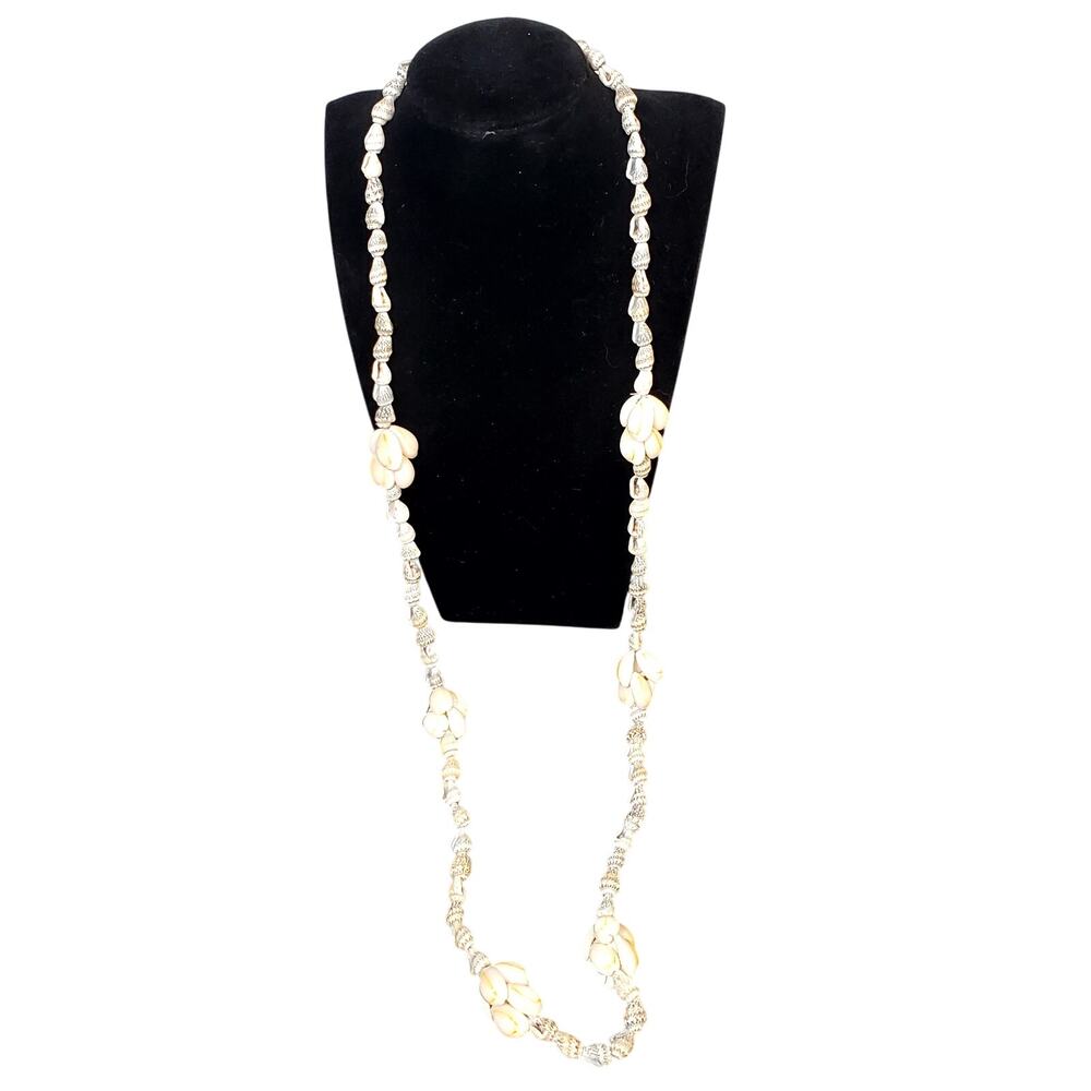 Hilo Hatties Necklace Cowrie Shell Bead Cluster Strand 17" Vtg Hawaiian Necklace